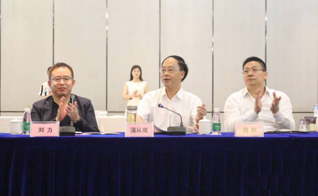 沱牌舍得与美国O-I公司签约成功达成战略合作(图3) 沱牌舍得与美国O-I公司签约成功达成战略合作(图3)