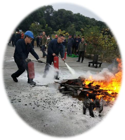 四川天马玻璃有限公司急救安全知识培训暨应急疏散和消防灭火演练活动报道(图11)