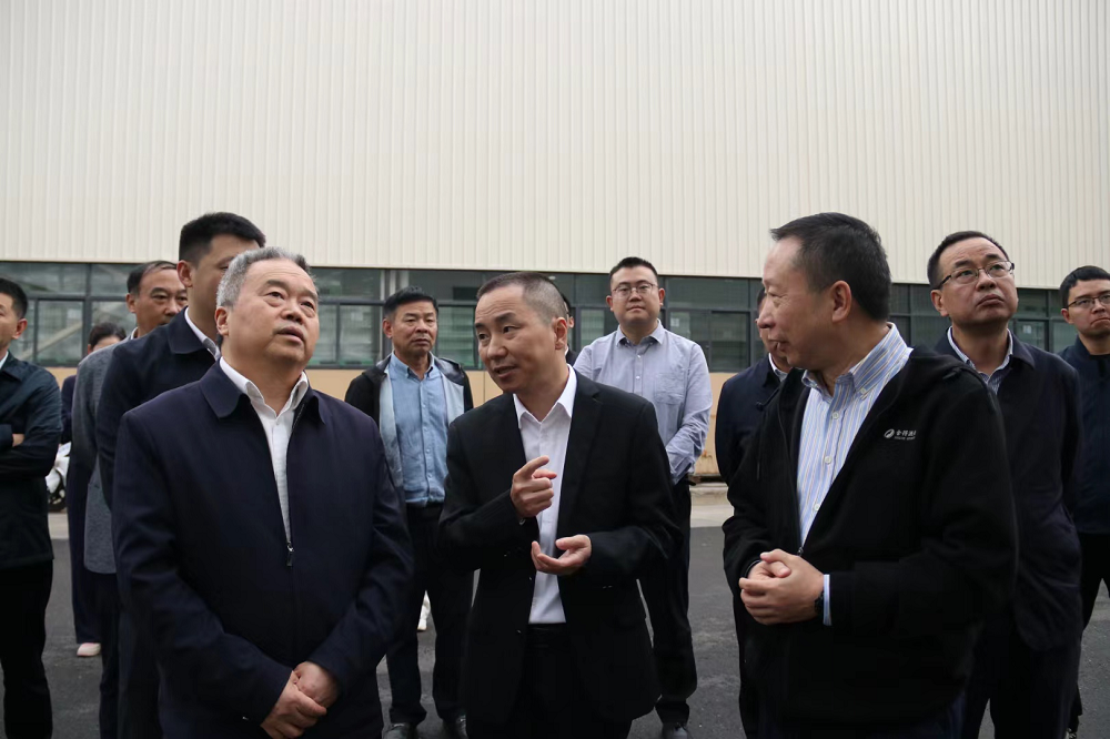 遂宁市政协莅临天马调研企业生产经营情况(图1) 遂宁市政协莅临天马调研企业生产经营情况(图1)